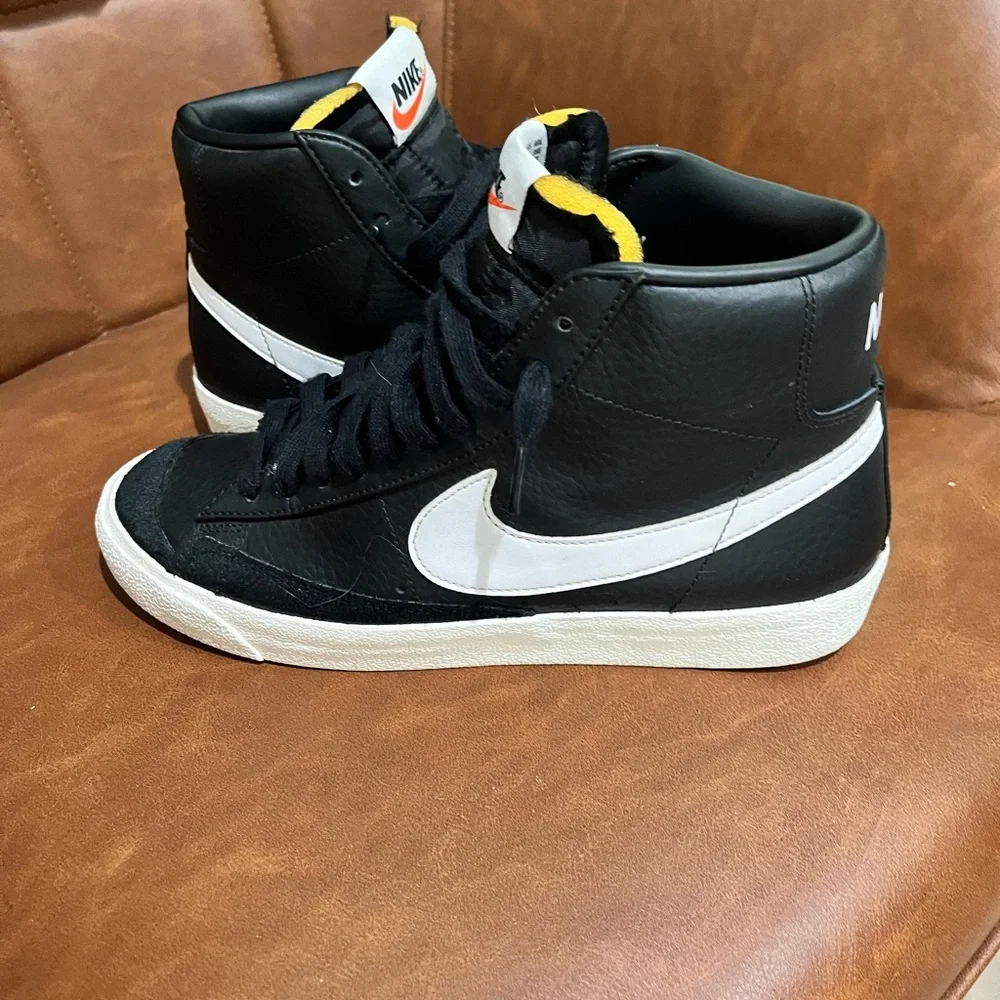 Nike Men's Blazer Mid 77 Vintage black Sail